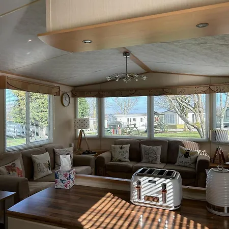 24 The Beeches Village de vacances