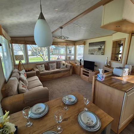 24 The Beeches Holiday park